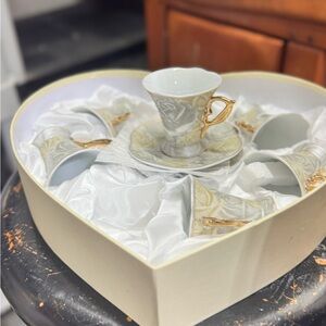D’e Moda Elegant Gold and Gray Tea Set